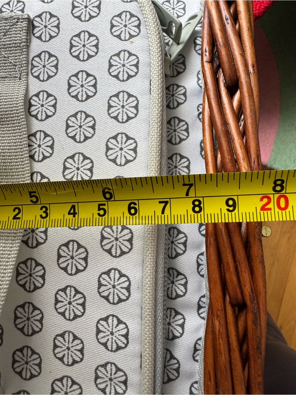 Vintage-Style Woven Wicker Insulated Picnic Basket Cooler - Picture 15 of 15
